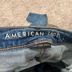 Distressed skinny jeans